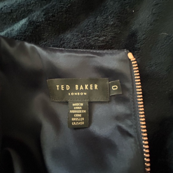 Ted Baker Midi Dress in Elegant Floral - Picture 3 of 3